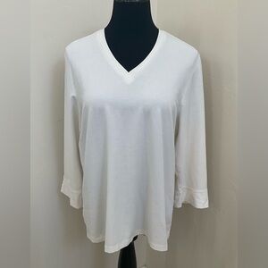 Liz Claiborne Cream Basic Long Sleeve Tee Top